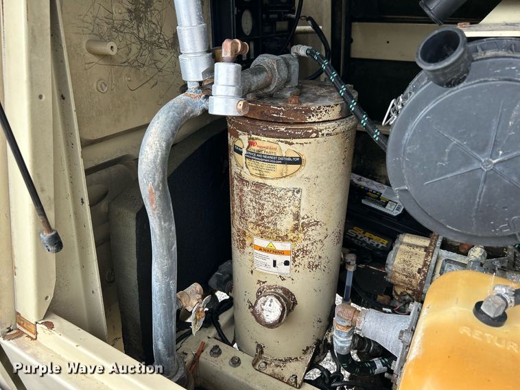 image for item KH9575 2007 Ingersoll Rand P185  air compressor