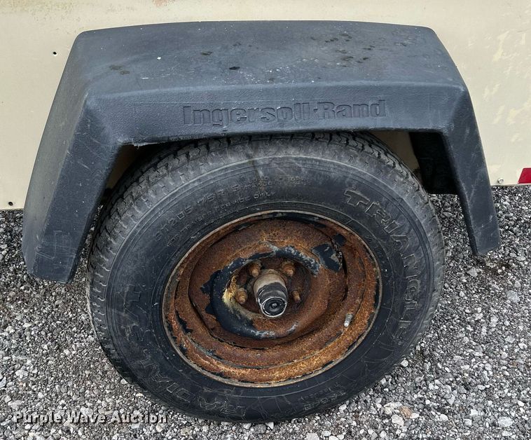 image for item KH9575 2007 Ingersoll Rand P185  air compressor