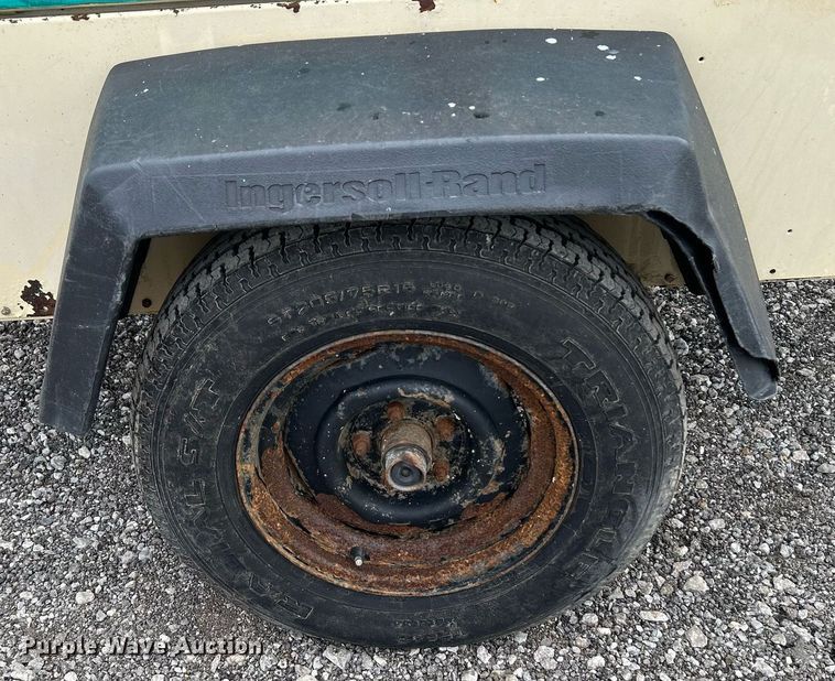 image for item KH9575 2007 Ingersoll Rand P185  air compressor