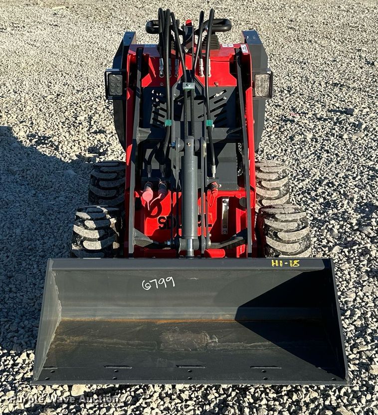 image for item KT9139 SDLOOL 323W  compact utility loader