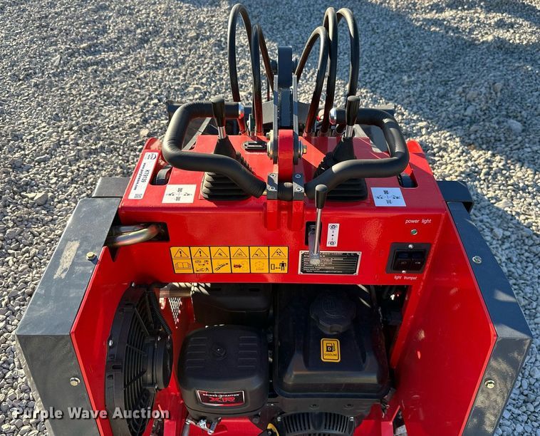 image for item KT9139 SDLOOL 323W  compact utility loader