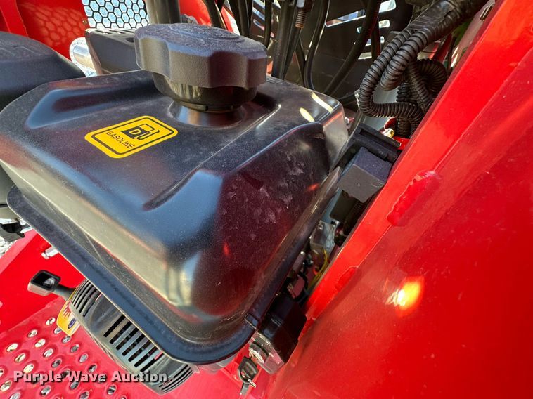 image for item KT9139 SDLOOL 323W  compact utility loader