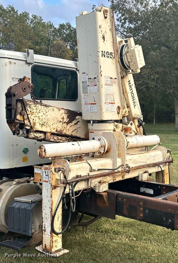 image for item KT9248 National N95  knuckle boom crane