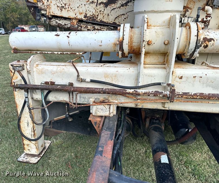 image for item KT9248 National N95  knuckle boom crane