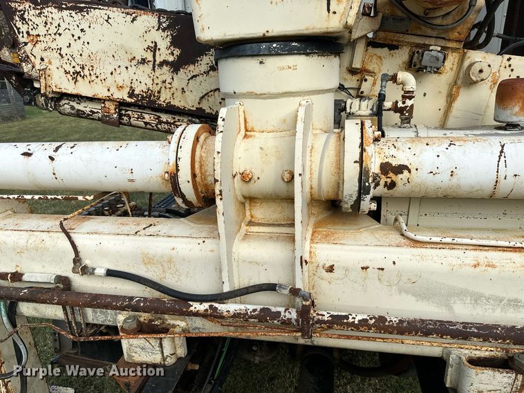 image for item KT9248 National N95  knuckle boom crane