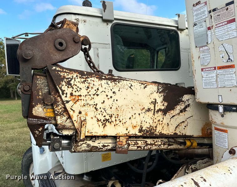 image for item KT9248 National N95  knuckle boom crane