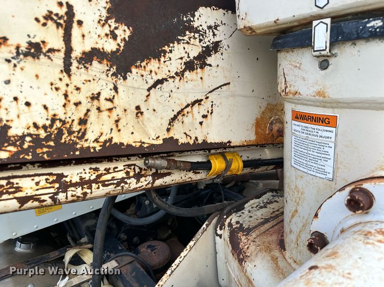 image for item KT9248 National N95  knuckle boom crane