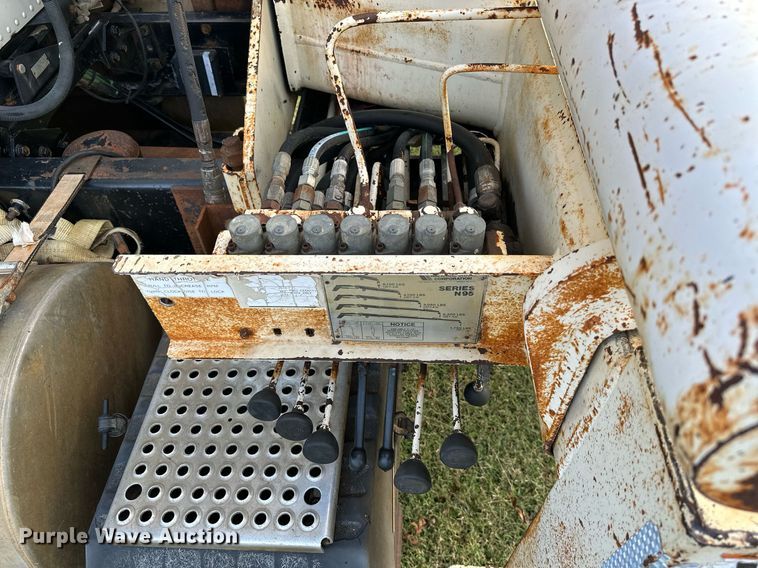 image for item KT9248 National N95  knuckle boom crane