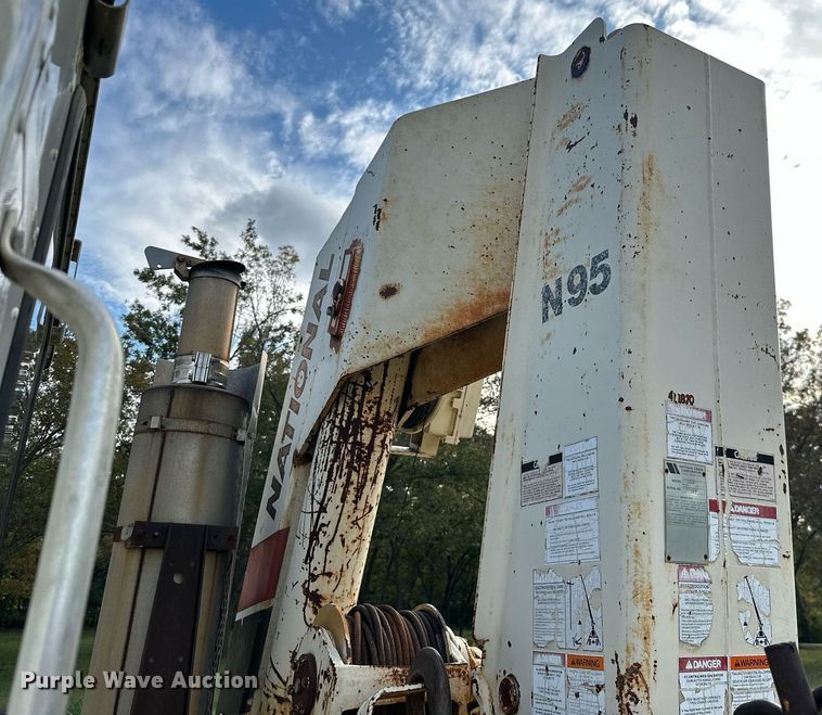 image for item KT9248 National N95  knuckle boom crane