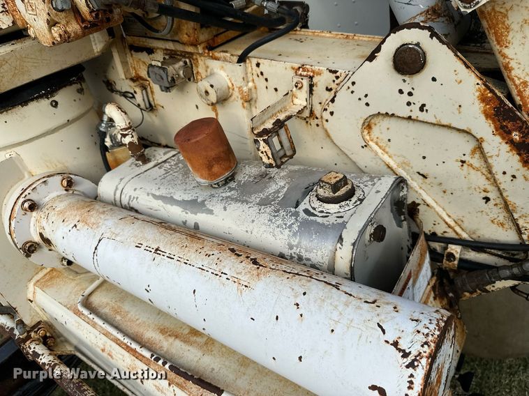 image for item KT9248 National N95  knuckle boom crane