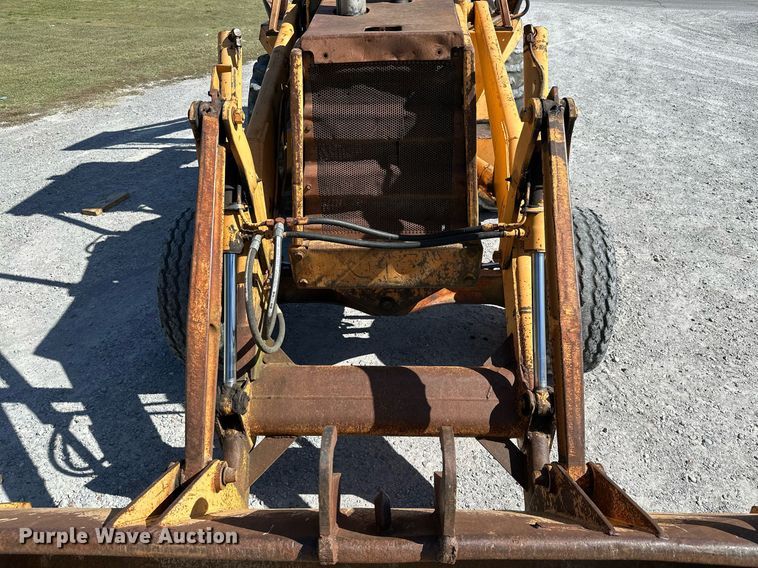 image for item KT9255 1984 Case 580 Super E  backhoe