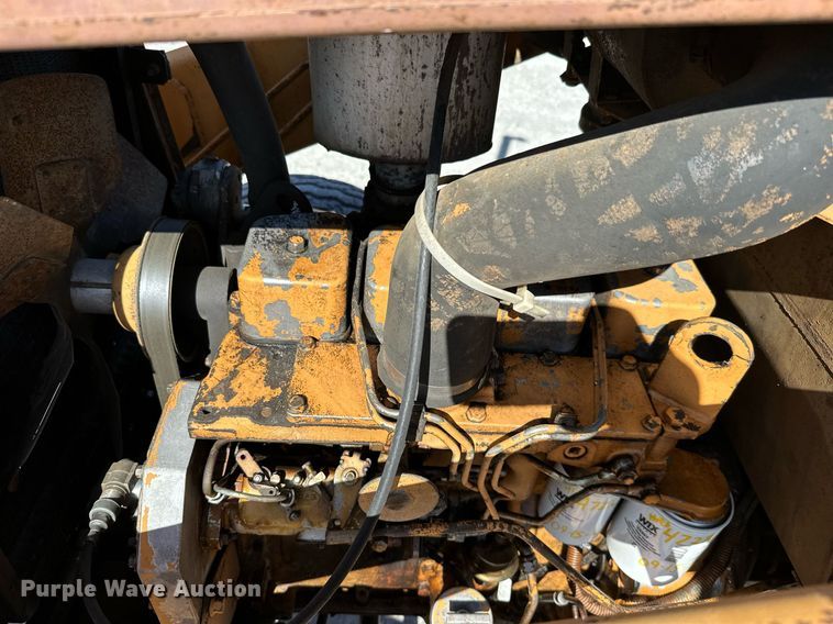 image for item KT9255 1984 Case 580 Super E  backhoe