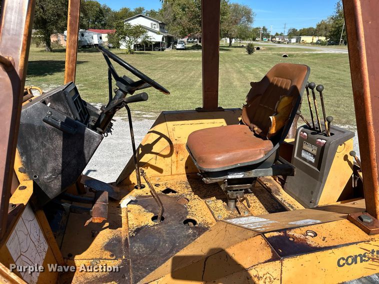 image for item KT9255 1984 Case 580 Super E  backhoe