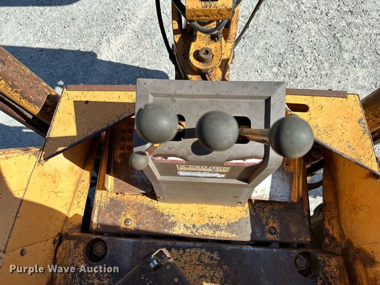 image for item KT9255 1984 Case 580 Super E  backhoe