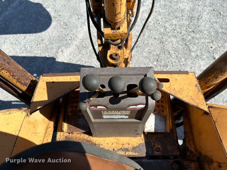 image for item KT9255 1984 Case 580 Super E  backhoe