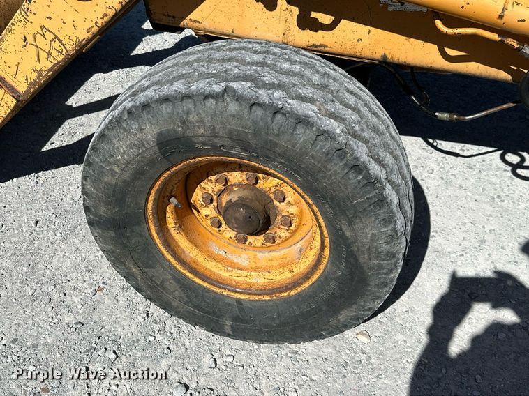 image for item KT9255 1984 Case 580 Super E  backhoe