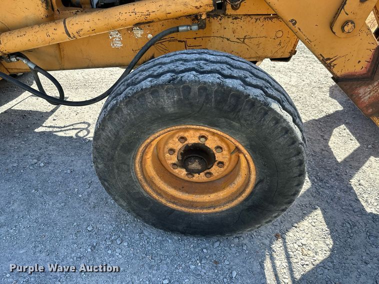 image for item KT9255 1984 Case 580 Super E  backhoe