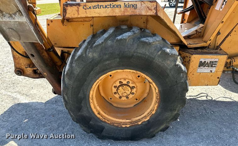 image for item KT9255 1984 Case 580 Super E  backhoe