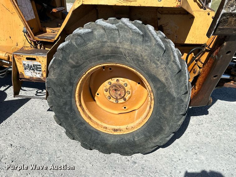 image for item KT9255 1984 Case 580 Super E  backhoe