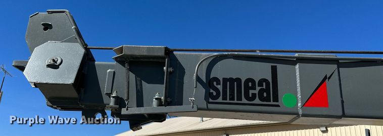 image for item KT9264 1997 Ford F350 XLT  pulling truck