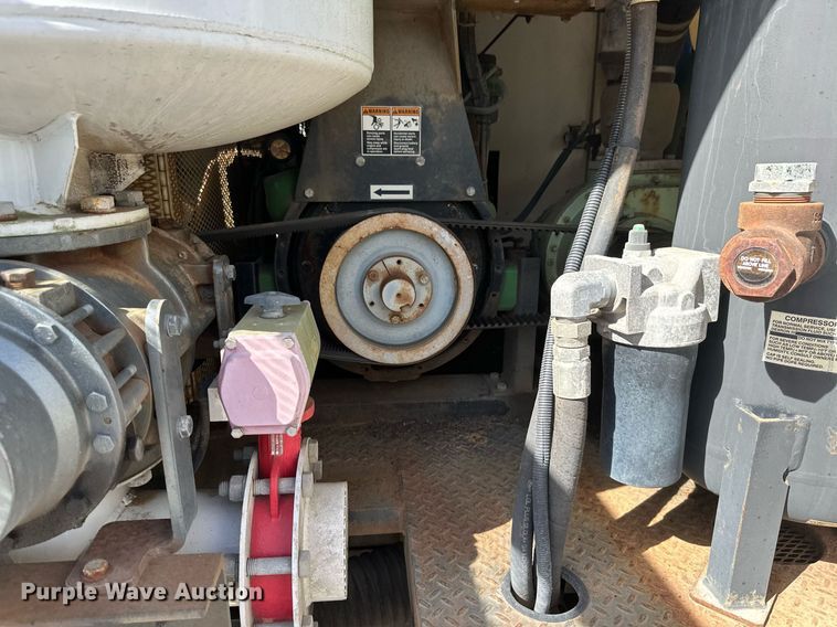 image for item KT9281 2008 Ford F650 Super Duty  vacuum truck