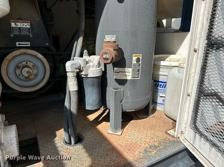 image for item KT9281 2008 Ford F650 Super Duty  vacuum truck