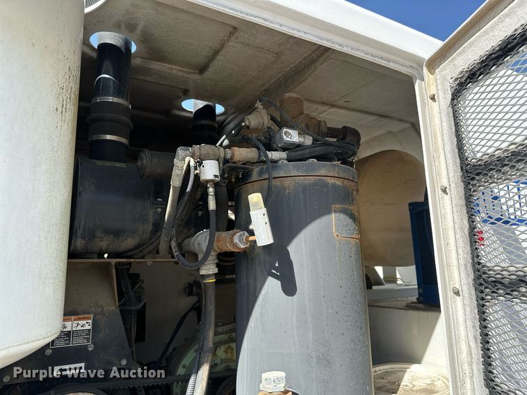 image for item KT9281 2008 Ford F650 Super Duty  vacuum truck