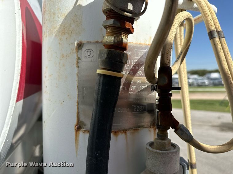 image for item KT9281 2008 Ford F650 Super Duty  vacuum truck