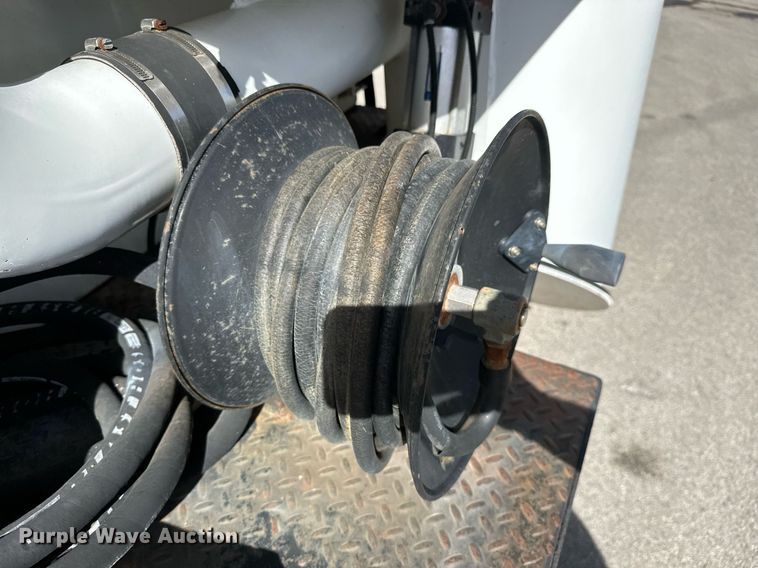 image for item KT9281 2008 Ford F650 Super Duty  vacuum truck