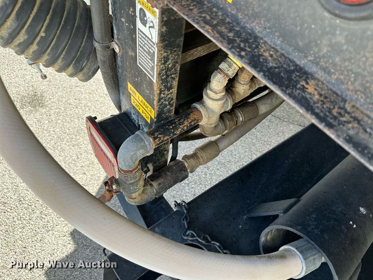 image for item KT9281 2008 Ford F650 Super Duty  vacuum truck