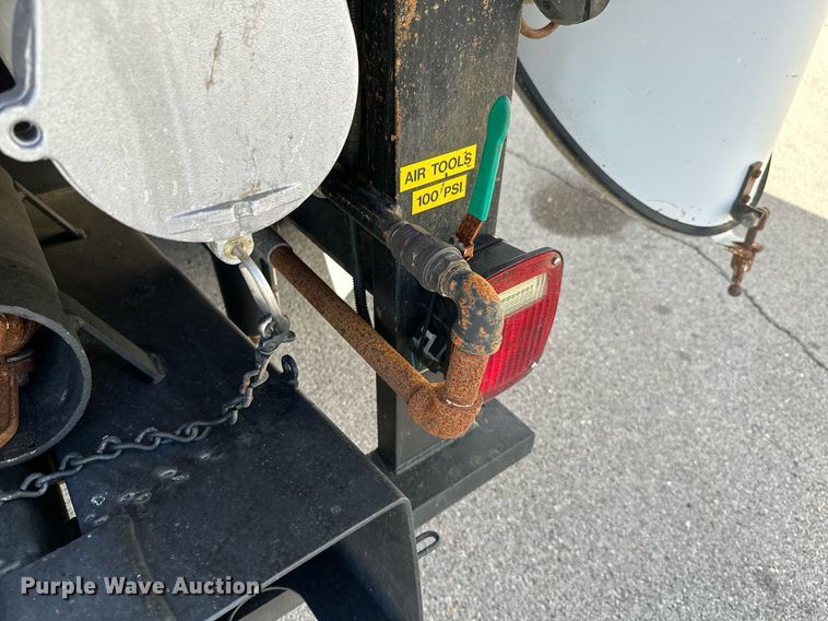 image for item KT9281 2008 Ford F650 Super Duty  vacuum truck