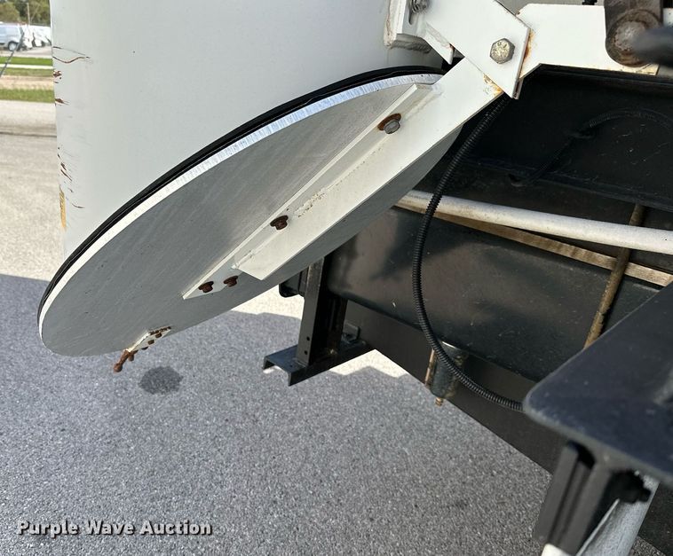 image for item KT9281 2008 Ford F650 Super Duty  vacuum truck