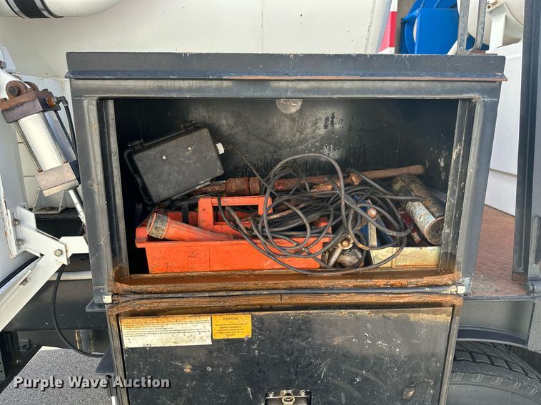 image for item KT9281 2008 Ford F650 Super Duty  vacuum truck