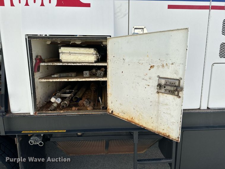 image for item KT9281 2008 Ford F650 Super Duty  vacuum truck