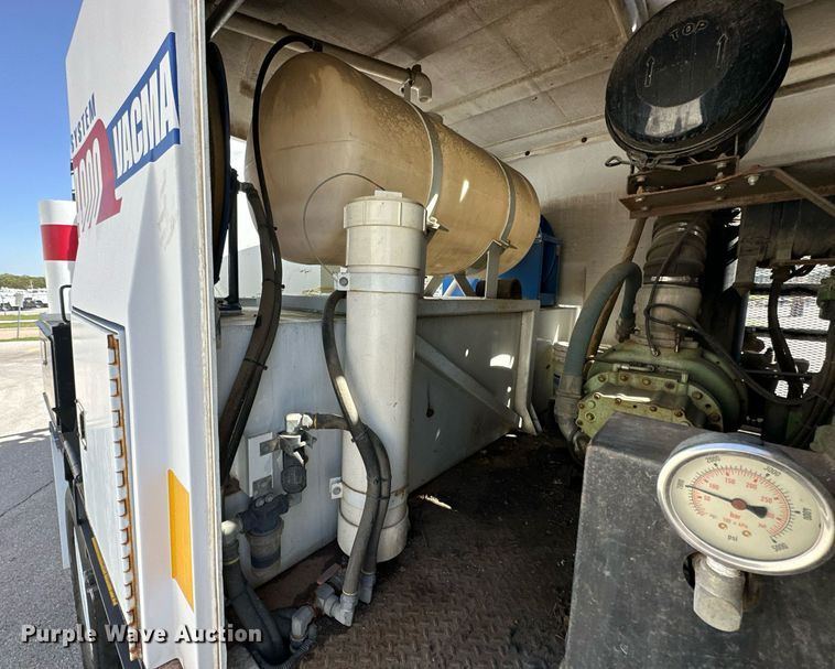 image for item KT9281 2008 Ford F650 Super Duty  vacuum truck