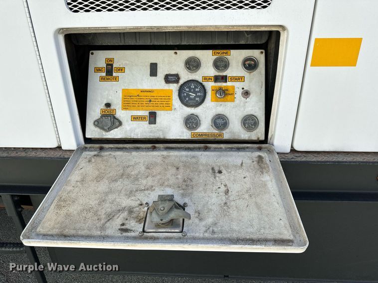 image for item KT9281 2008 Ford F650 Super Duty  vacuum truck