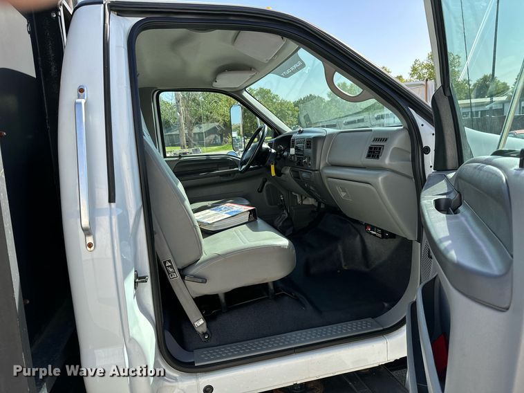 image for item KT9281 2008 Ford F650 Super Duty  vacuum truck