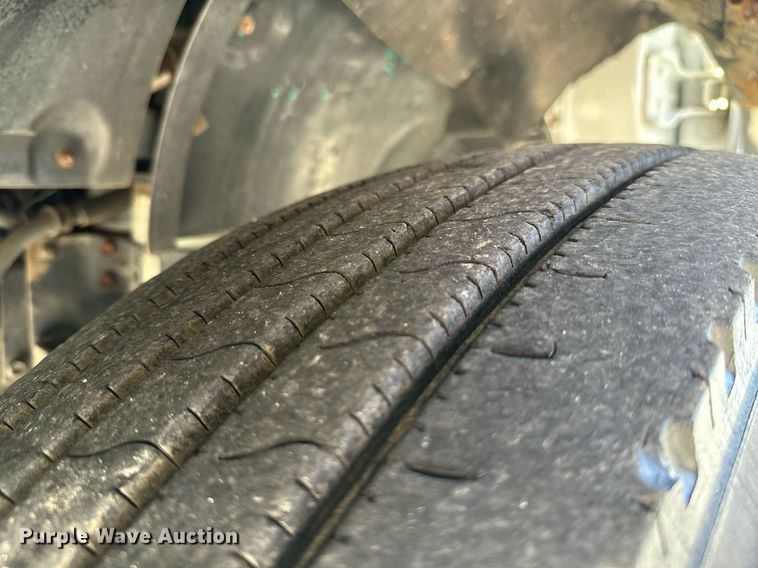 image for item KT9281 2008 Ford F650 Super Duty  vacuum truck