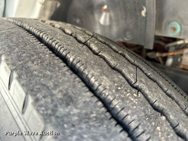 image for item KT9281 2008 Ford F650 Super Duty  vacuum truck