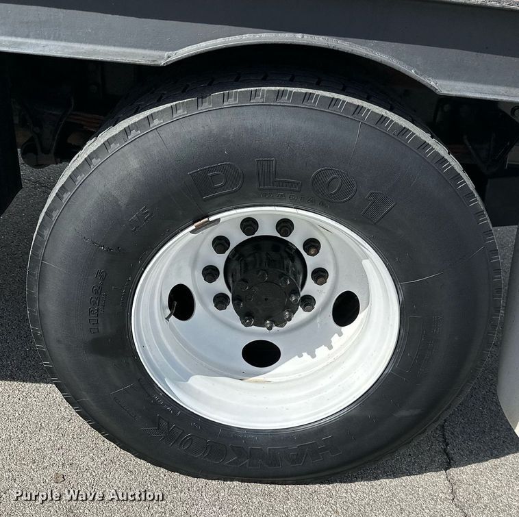 image for item KT9281 2008 Ford F650 Super Duty  vacuum truck