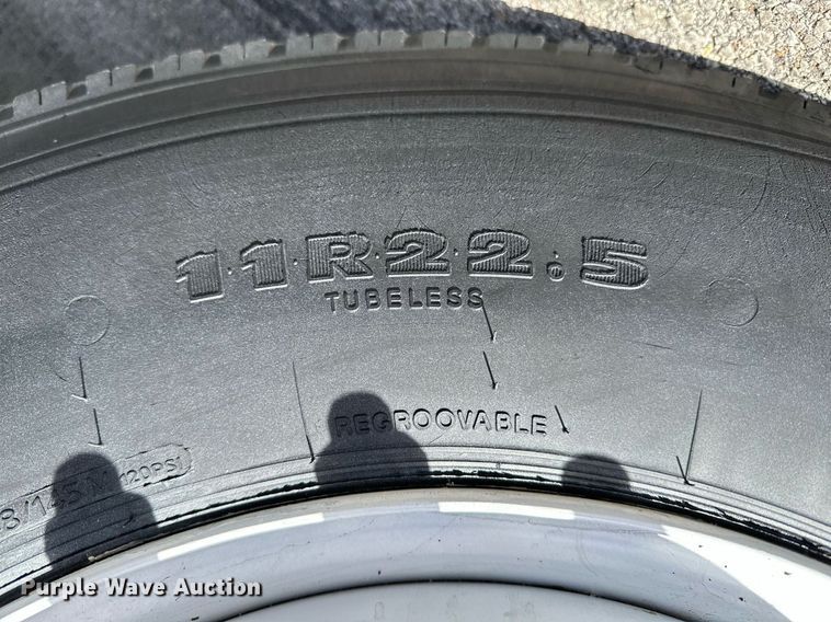 image for item KT9281 2008 Ford F650 Super Duty  vacuum truck