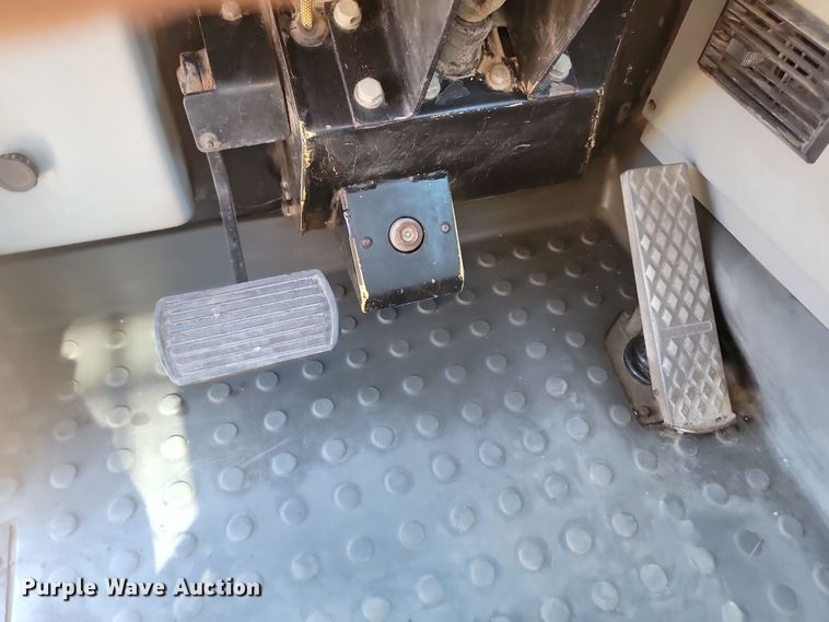 image for item KU9099 1995 Caterpillar TH63  telehandler