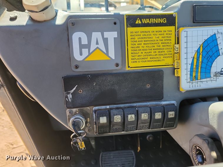 image for item KU9099 1995 Caterpillar TH63  telehandler