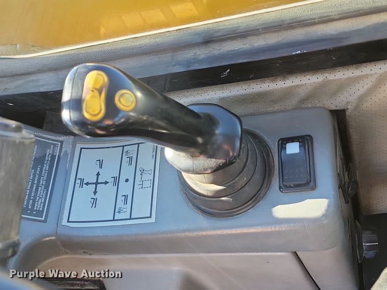 image for item KU9099 1995 Caterpillar TH63  telehandler