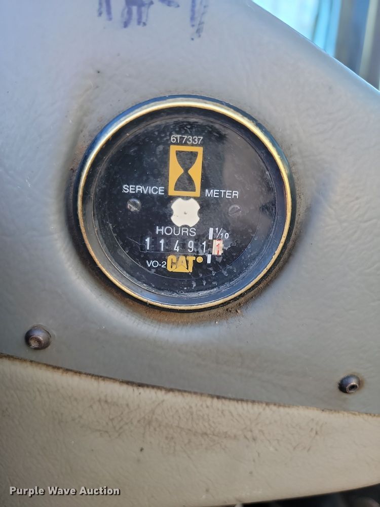 image for item KU9099 1995 Caterpillar TH63  telehandler