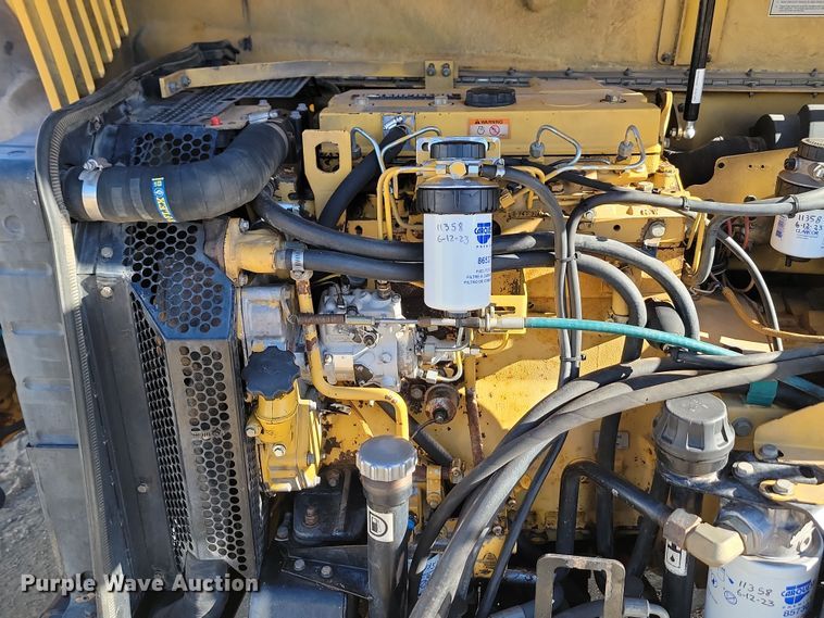 image for item KU9099 1995 Caterpillar TH63  telehandler