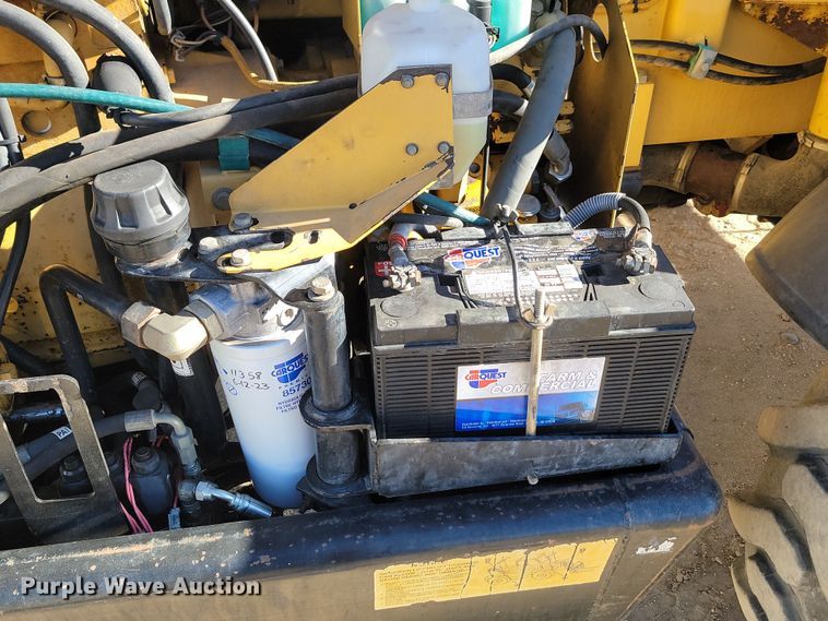 image for item KU9099 1995 Caterpillar TH63  telehandler