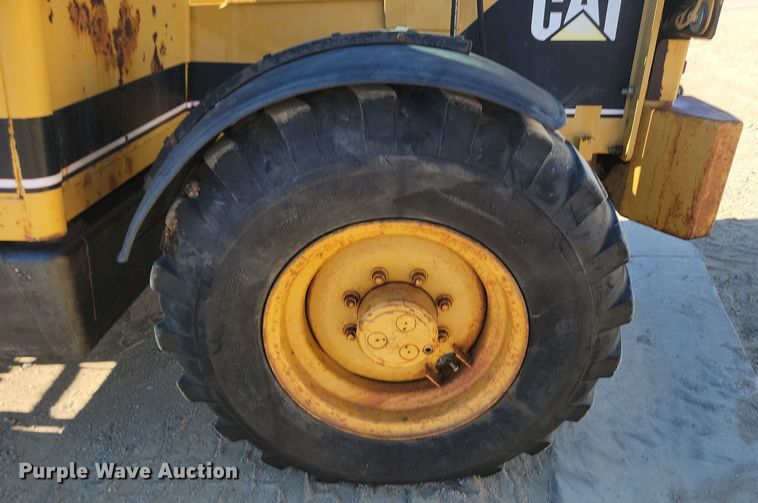 image for item KU9099 1995 Caterpillar TH63  telehandler