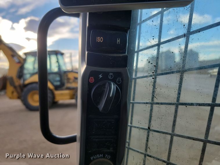 image for item KU9106 2022 Case SR210B  skid steer loader