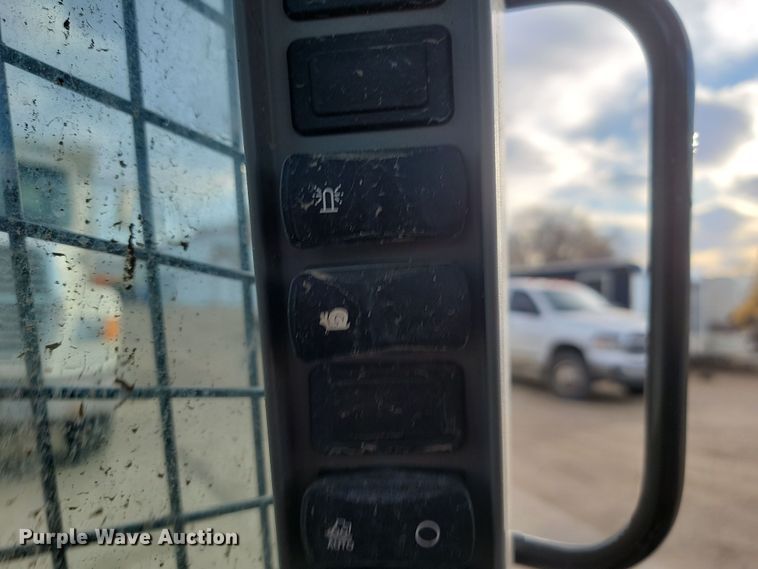 image for item KU9106 2022 Case SR210B  skid steer loader